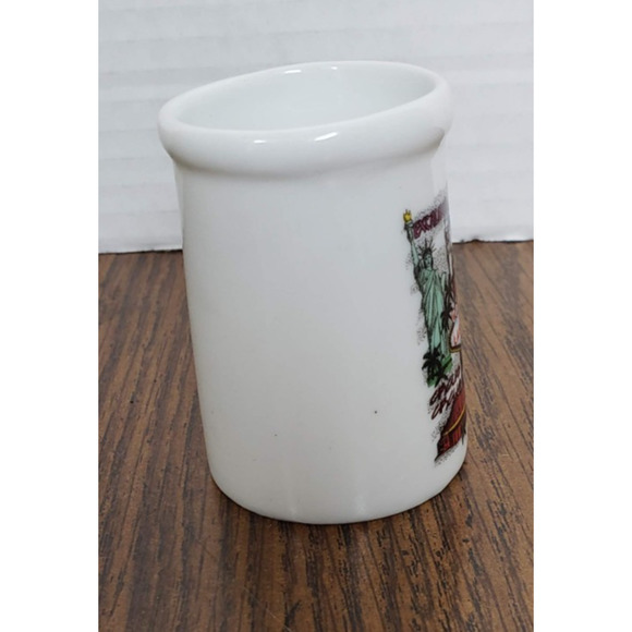 Las Vegas Sign Souvenir Vegas Strip Novelty Mini Mug Toothpick Holder Shot Glass - Picture 2 of 9